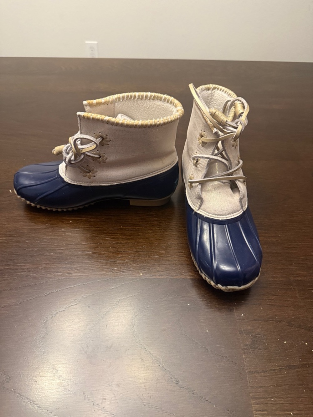 Jack Rogers Navy and Cream Waterproof Duck Boots women’s size 8 like new